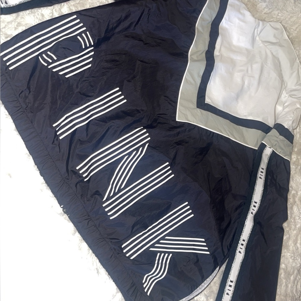 Victoria's Secret PINK Black and White Windbreaker zip up